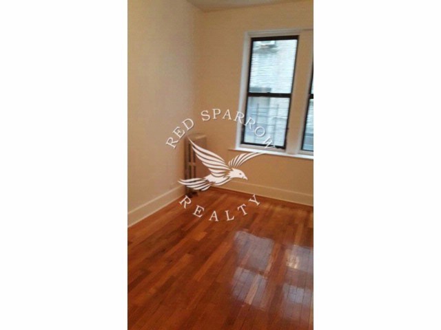 Foto del edificio - 73 Vermilyea Ave
