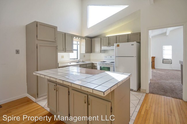 Building Photo - 8917 E Chenango Ave