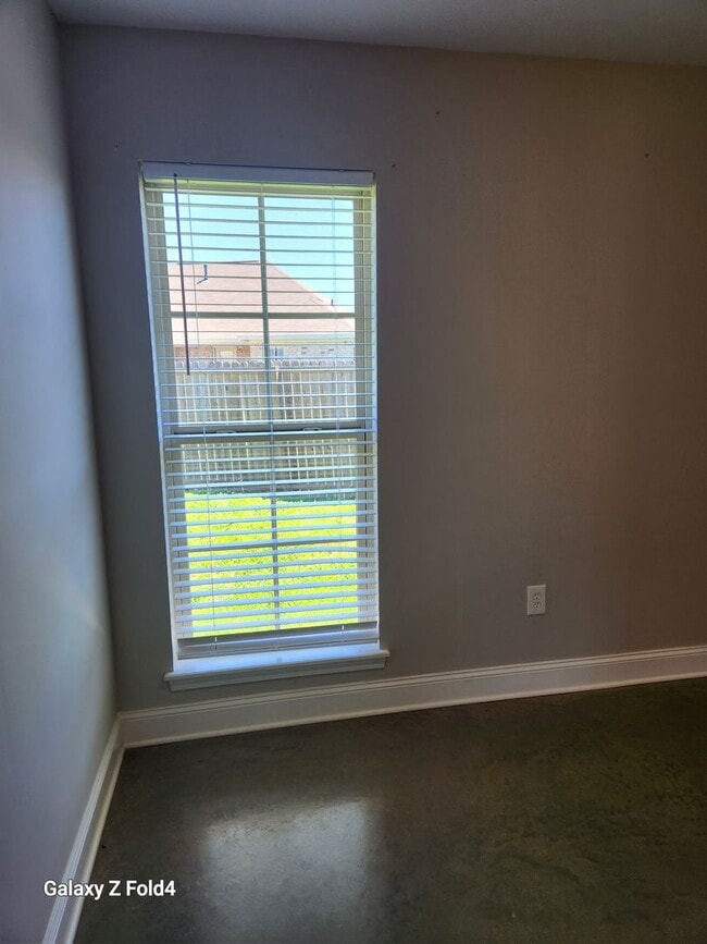 Building Photo - 3 Bed/2 Bath Home in Greenfield Station!! ...