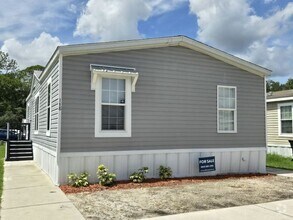 Building Photo - 1400 Banana Rd