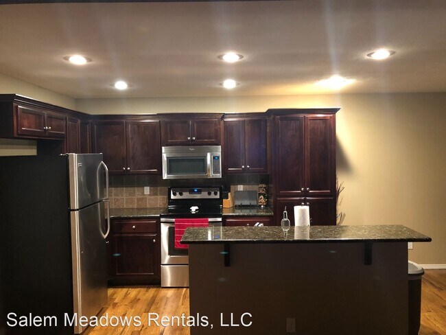 Building Photo - 3 br, 2 bath House - 3520 S juniper