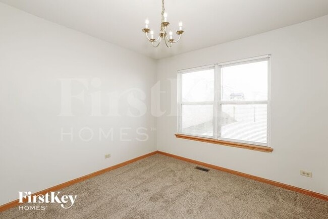 Building Photo - 1907 Vermette Cir