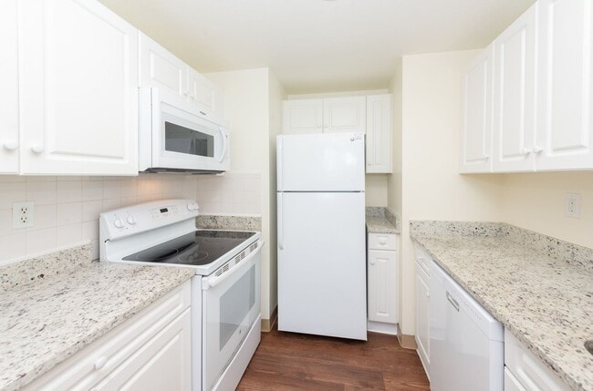 Interior Photo - Lakewood Apartments