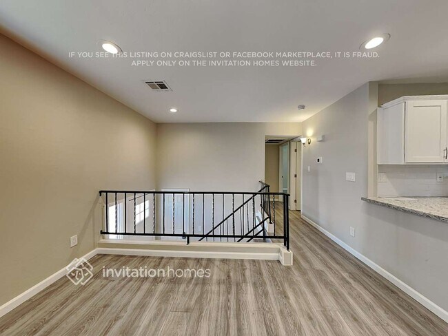 Foto del edificio - 12807 N 38th Ave