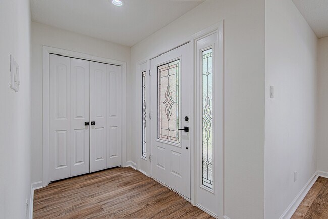 Foto del edificio - 3406 Forest Village Dr