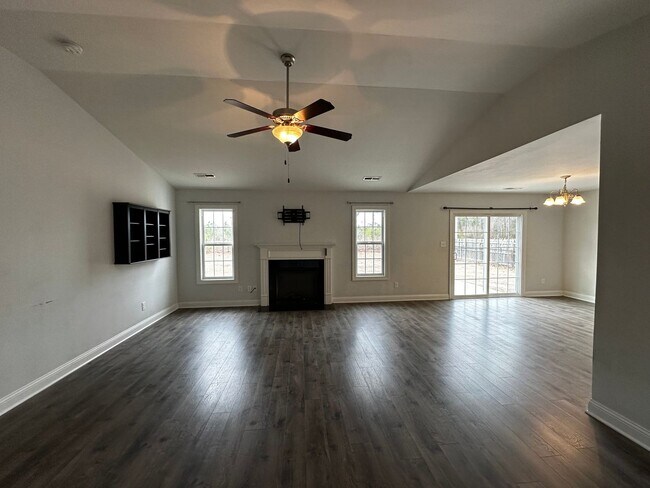 Building Photo - 102 Quail Hollow Drive, Goldsboro, NC 27534