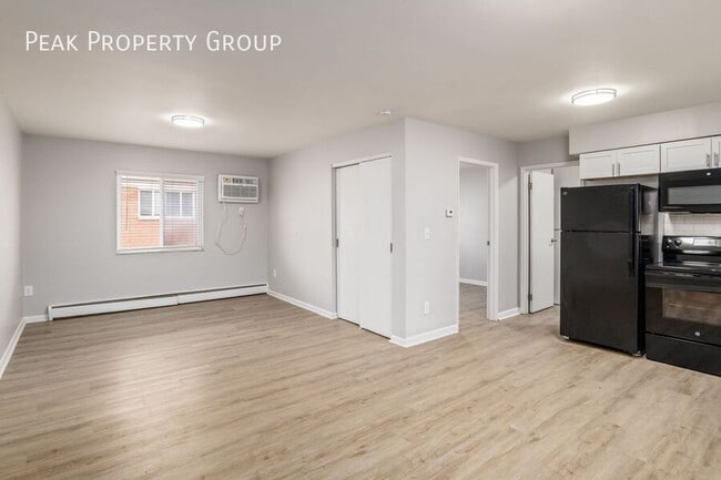 Building Photo - 639 Riverview Dr