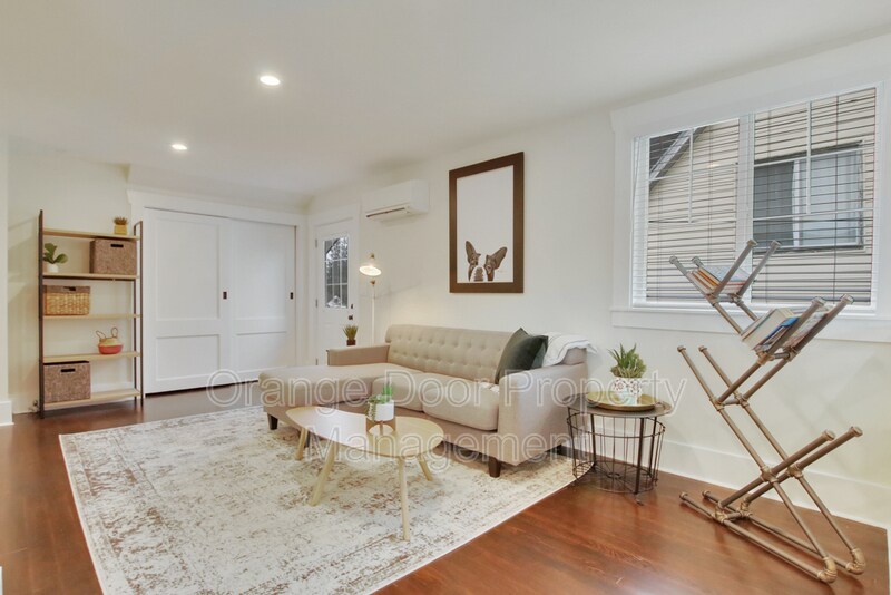 Foto principal - 1009 S State St