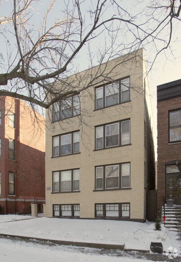 619 E Groveland Park, Chicago, IL 60616 Apartments in Chicago, IL