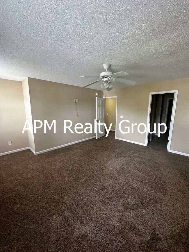 Foto del edificio - Spacious & Inviting Home Perfect for Comfortable Everyday Living