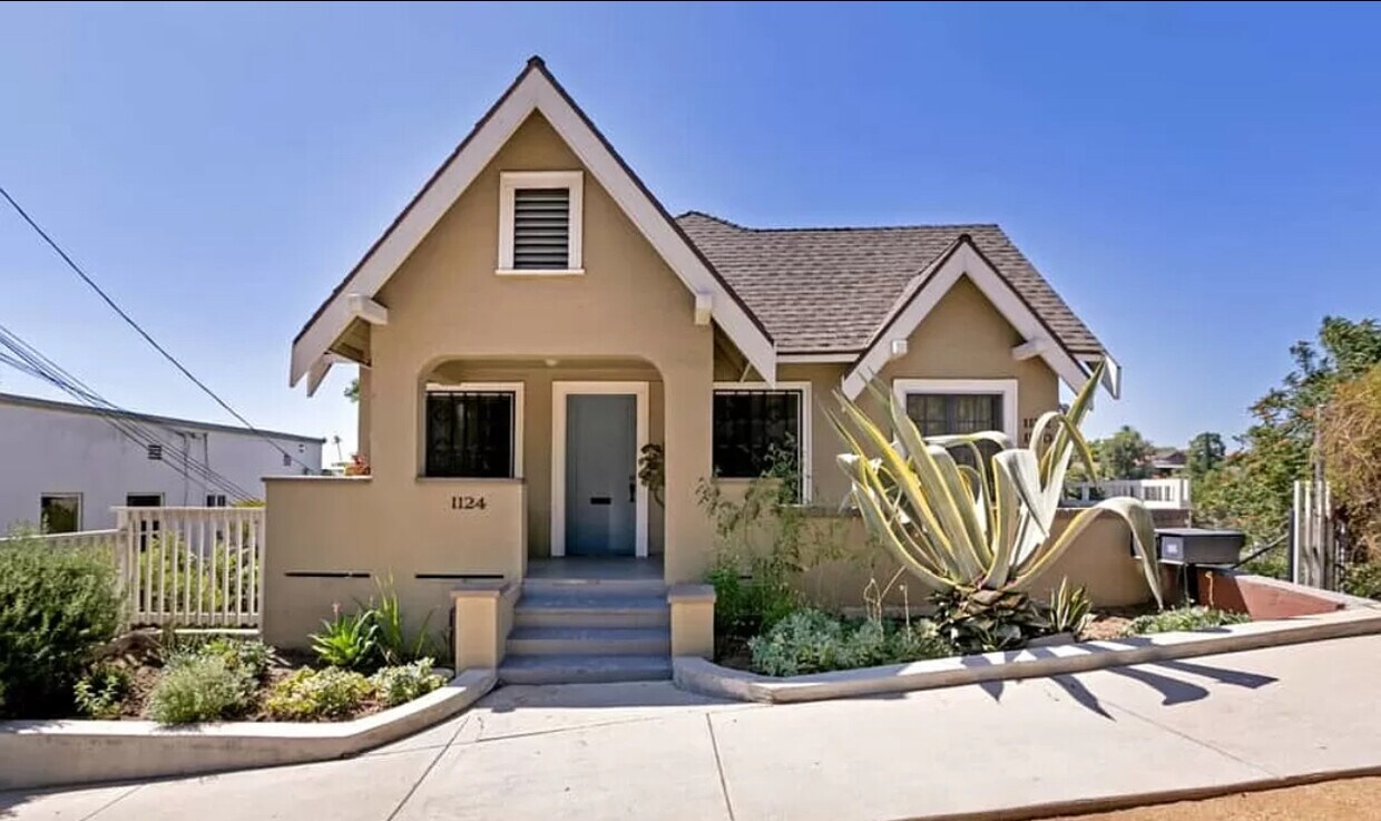 Foto principal - 1124 W Edgeware Rd