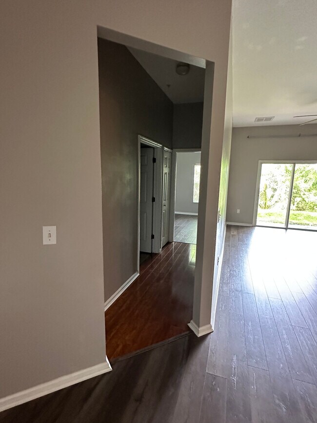 Foto del edificio - 4107 Meander Pl