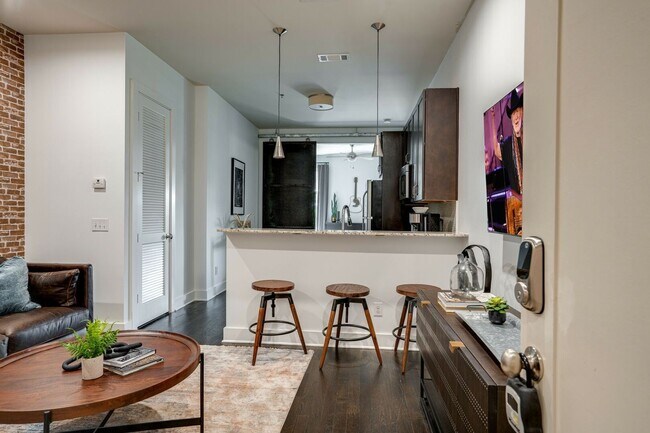 Foto del edificio - Charming 1BR Townhome in Nashville