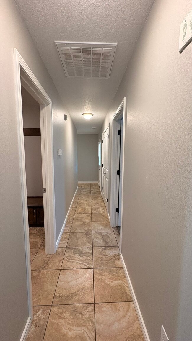 Building Photo - 1614 S College St