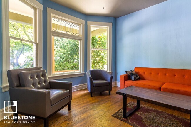 Foto del edificio - 2322 NW Kearney St