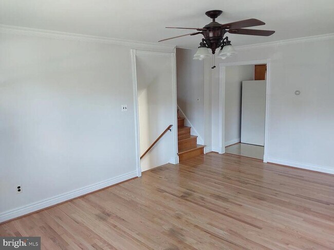 Foto del edificio - 121 E 5th St