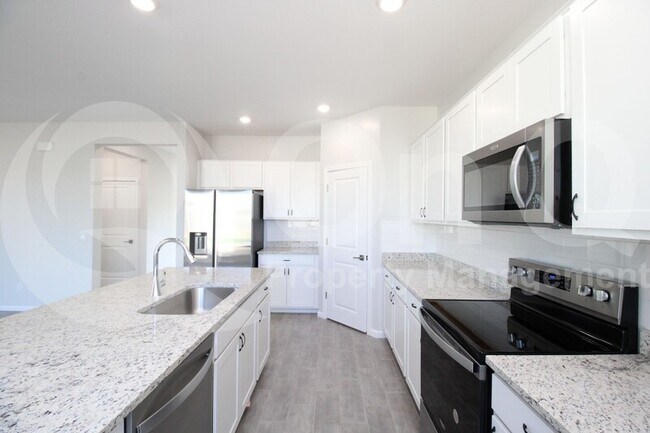Building Photo - 18020 W Camino de Oro