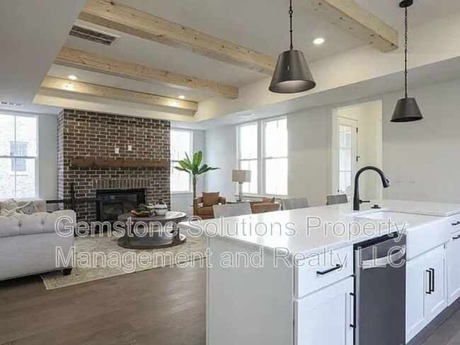 Photo - 207 Fairground St Apartment