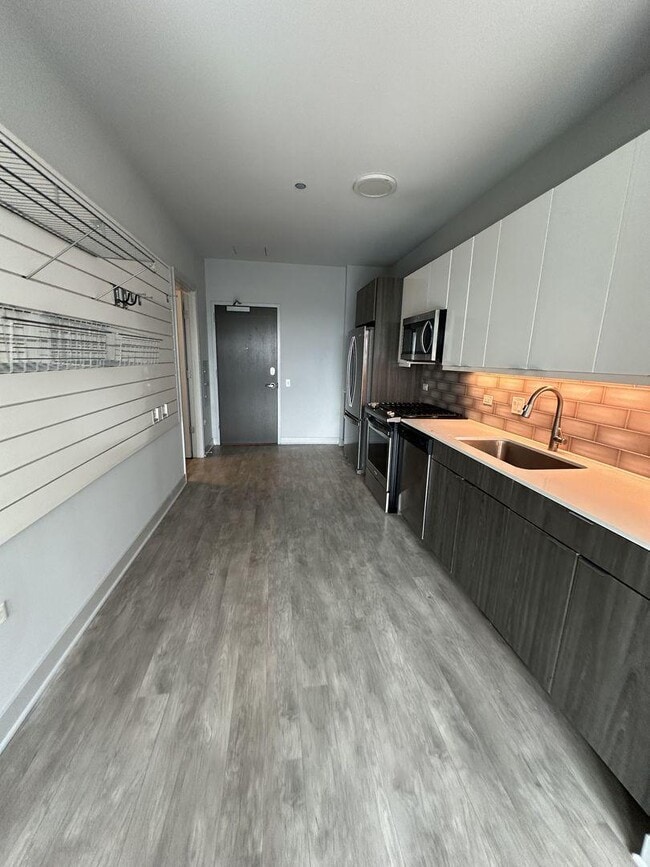 Photo - 0 bedroom in Chicago IL 60613 Apartment