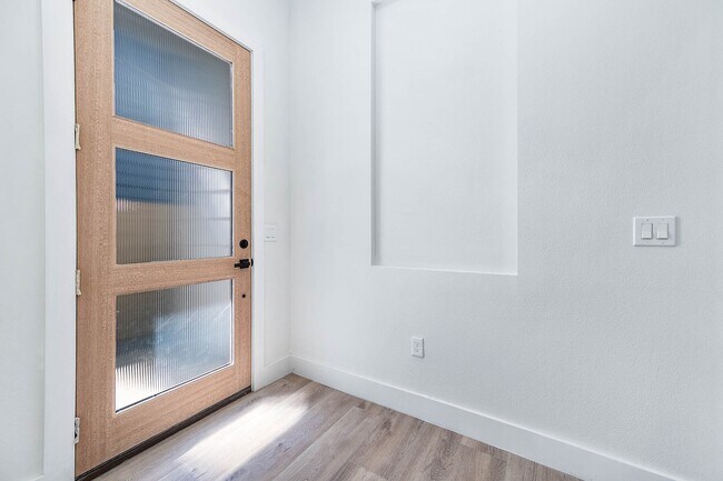 Building Photo - 3619 Bremond St