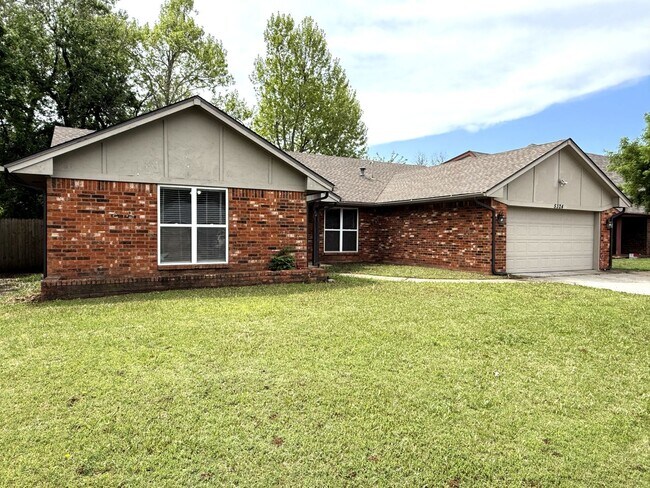 Foto del edificio - Minutes from Tinker AFB – Cozy 3BR Home wi...