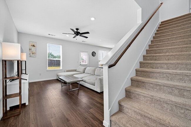 Building Photo - 17843 Plow Horse Ln