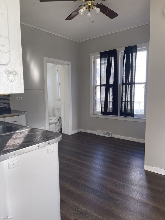 Foto del edificio - 3 br, 1.5 bath House - 1926 Durand St