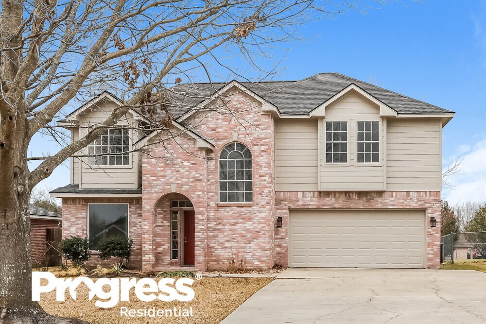Primary Photo - 10930 Sharon Cir