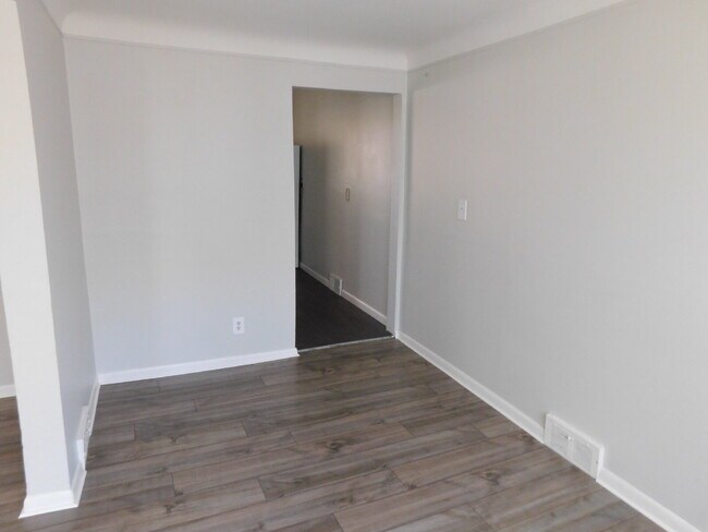 Foto del edificio - 23546 Glenbrook St
