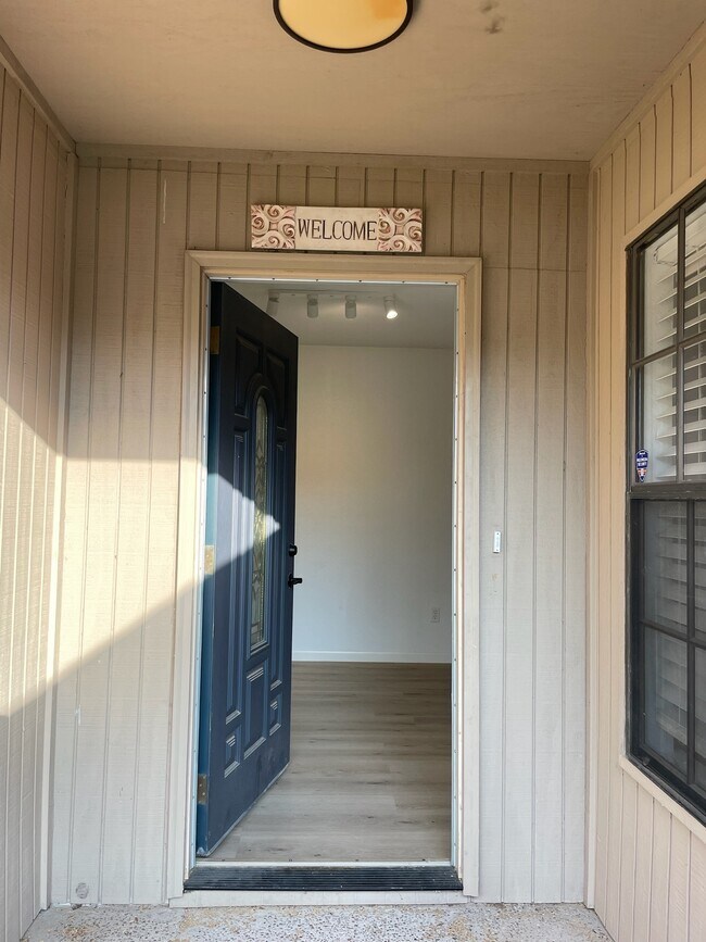 Foto del edificio - 2201 Pin Oak Rd