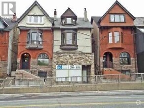 Building Photo - 266-266 Avenue Rd