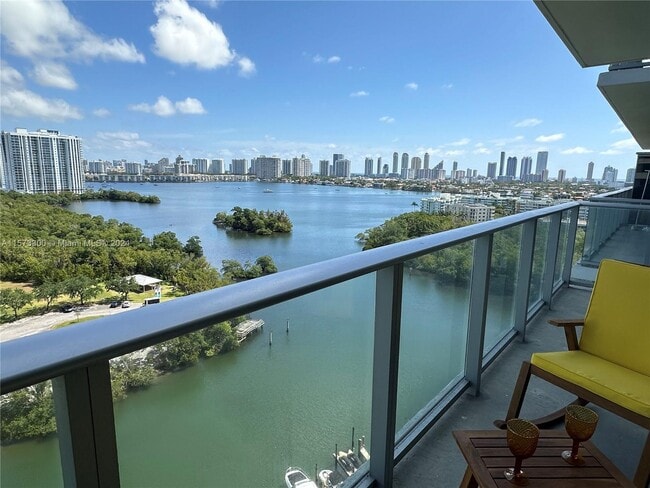Building Photo - 16385 Biscayne Blvd