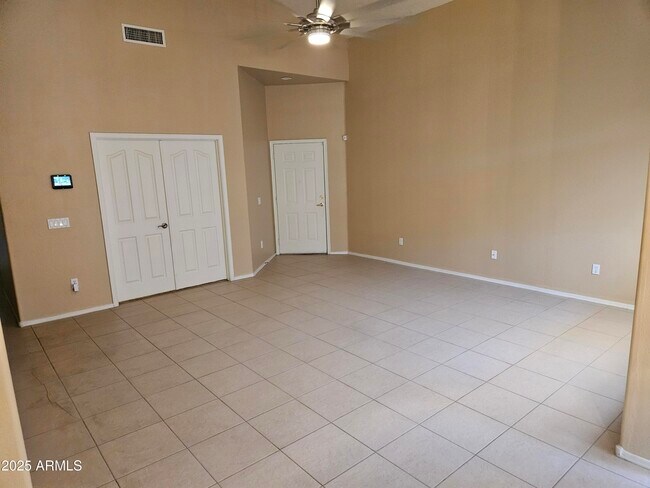 Foto del edificio - 14529 N 87th Dr