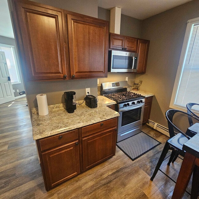 Building Photo - 30 Maynard St