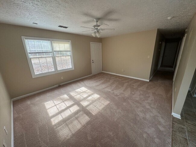 Foto del edificio - 117 W Hopson Rd