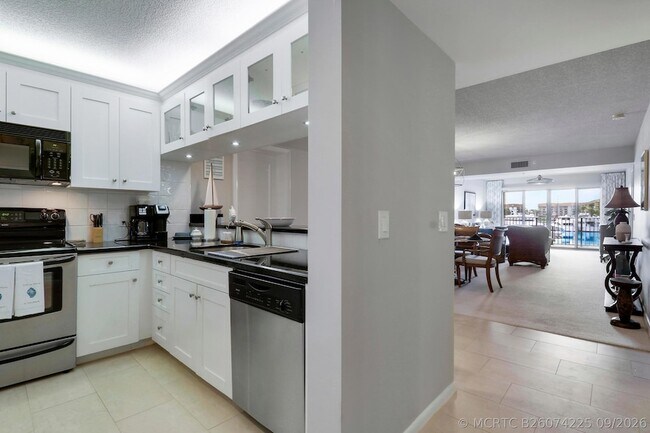 Building Photo - 1601 Marina Isle Way