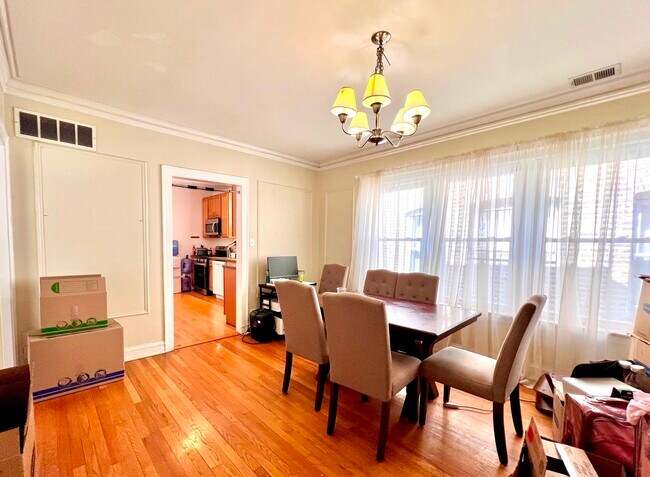 Foto del edificio - 2141 W Arthur Ave