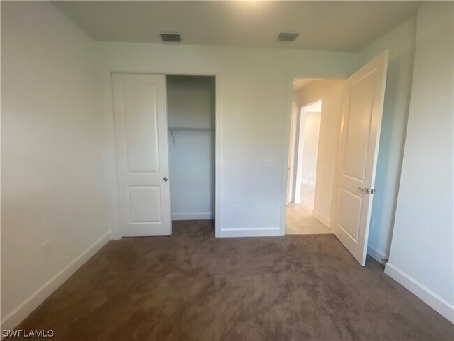 Building Photo - 16261 Rosemallow Ln