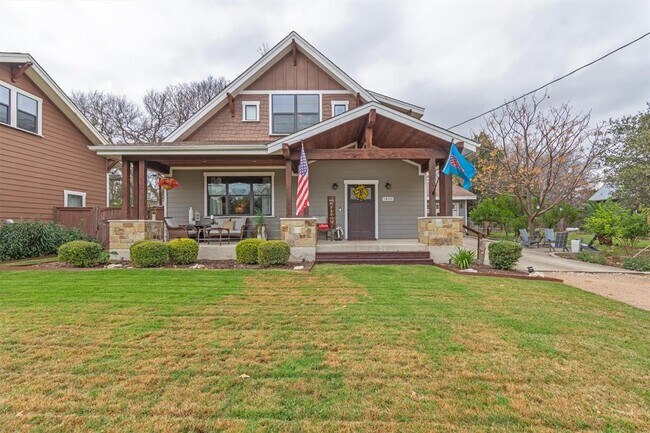 Building Photo - 1400 Cuernavaca Dr N