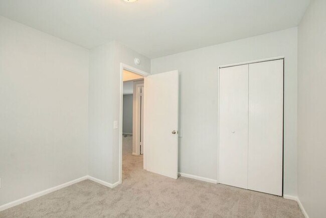 Foto del edificio - 2359 30th #11 - updated apartment