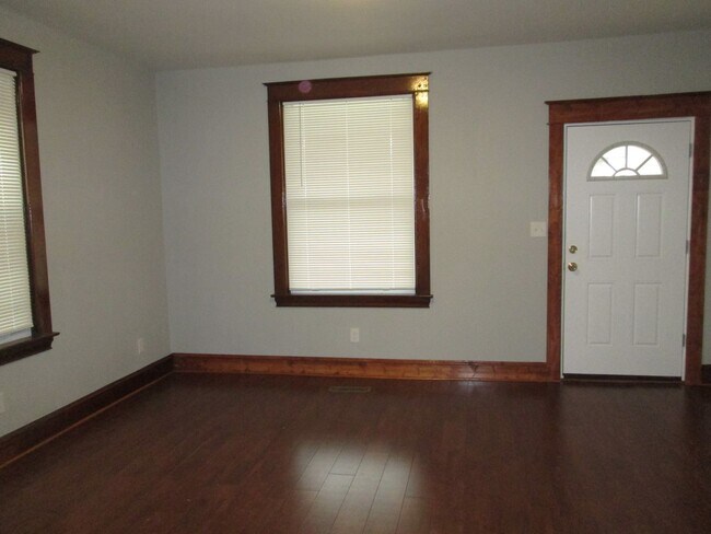 Building Photo - 408 W Wilson Blvd