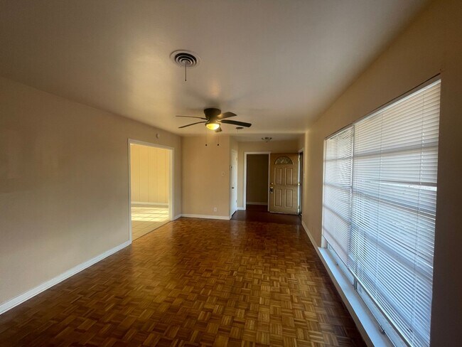 Foto del edificio - Bay Area- Large 4/2.5- huge master bedroom.