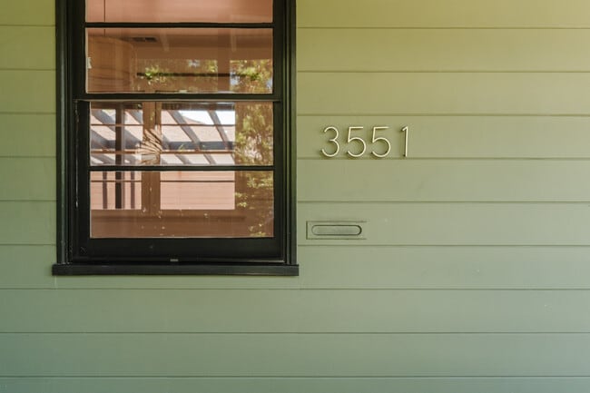 Building Photo - 3551 W Ave 42