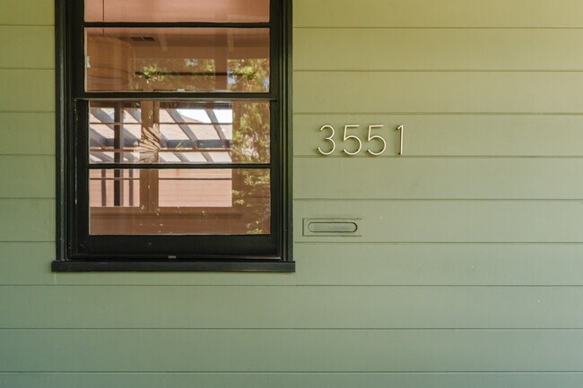 Foto del edificio - 3551 W Ave 42