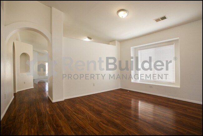 Foto del edificio - CALL US TODAY AT (505) 808-6467 TO SCHEDUL...