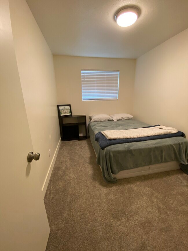 Dormitorio - 1062 N 375 W