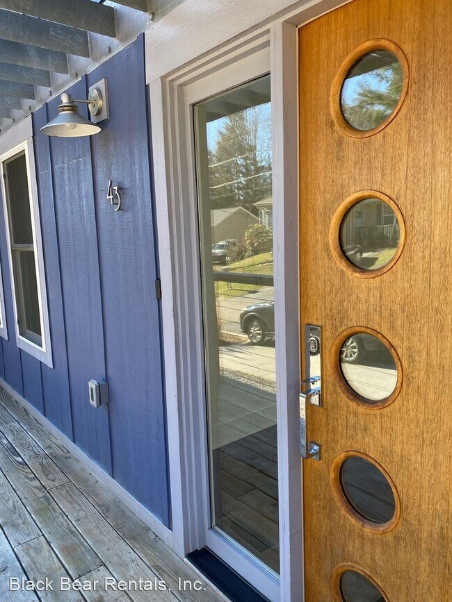 Foto del edificio - 3 br, 2.5 bath House - 43 Hubbard Ave