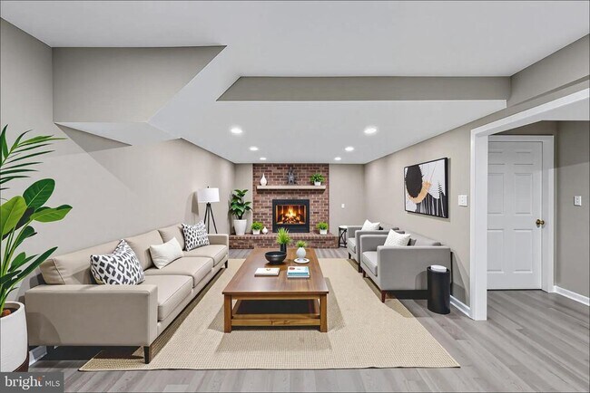 Foto del edificio - 227 N Randolph Rd