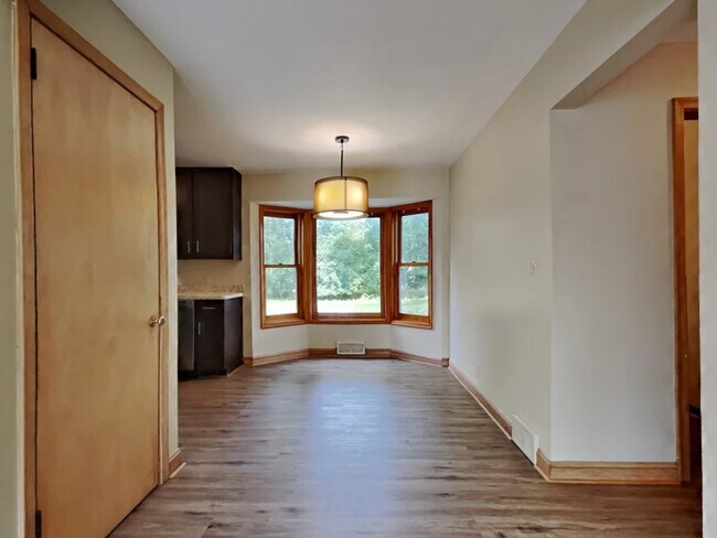 Foto del edificio - 7506 Columbus Ave.