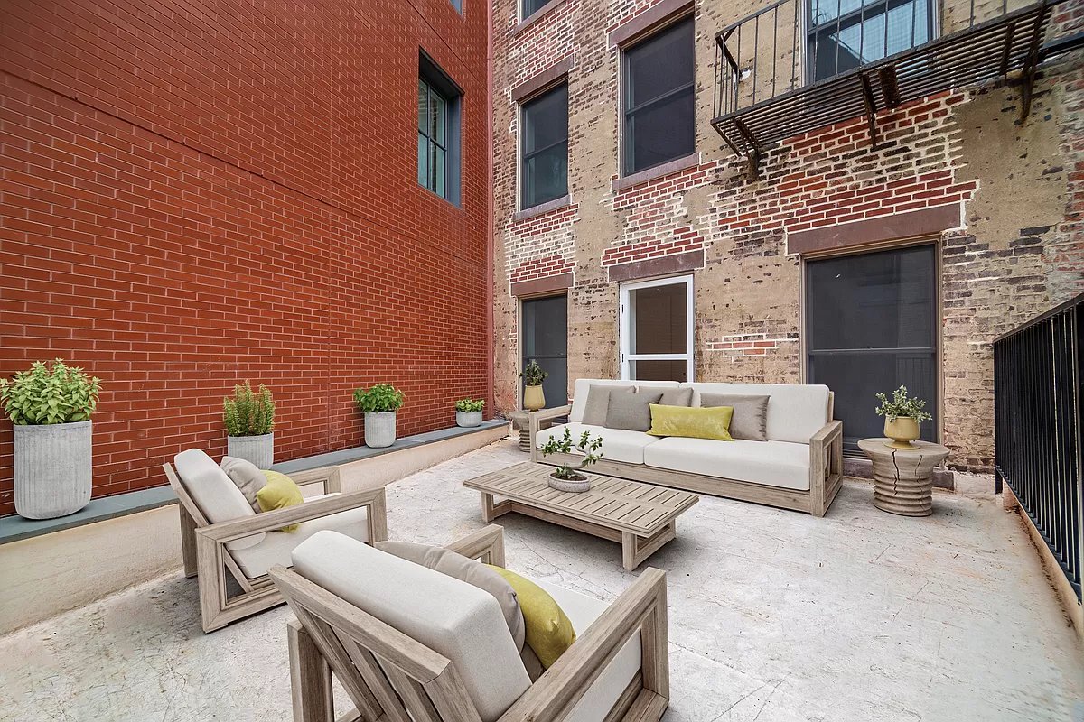Foto principal - 546 Hudson Street